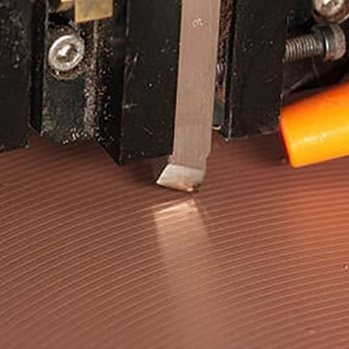 Пристрій для корекції накладки